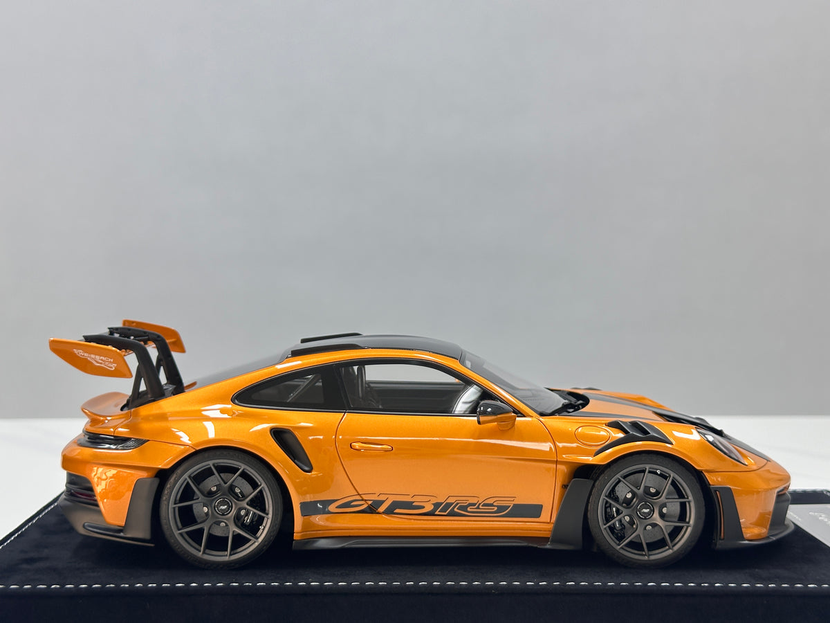 HH Model 1/18 Porsche 992 GT3 RS Volcano Orange HH729