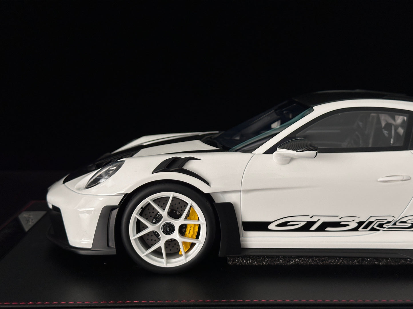 IVY 1/12 Porsche 992 GT3 RS White with White Wheels IVY242