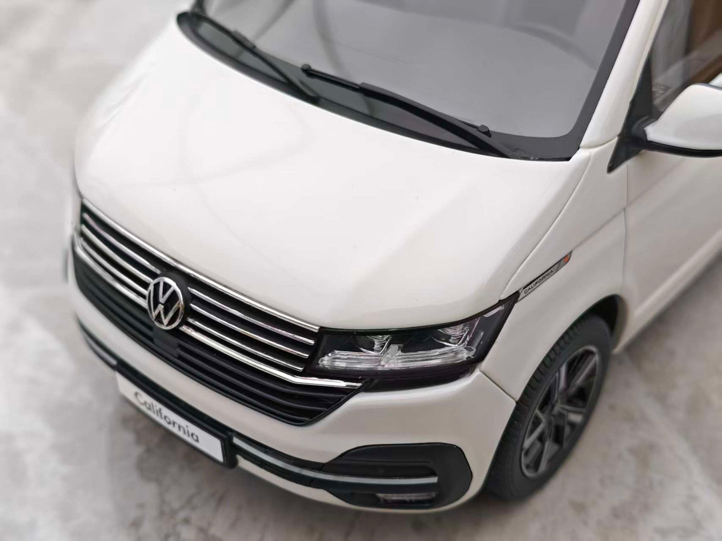 OttO 1/18 VOLKSWAGEN T6.1 CALIFORNIA OCEA OT488