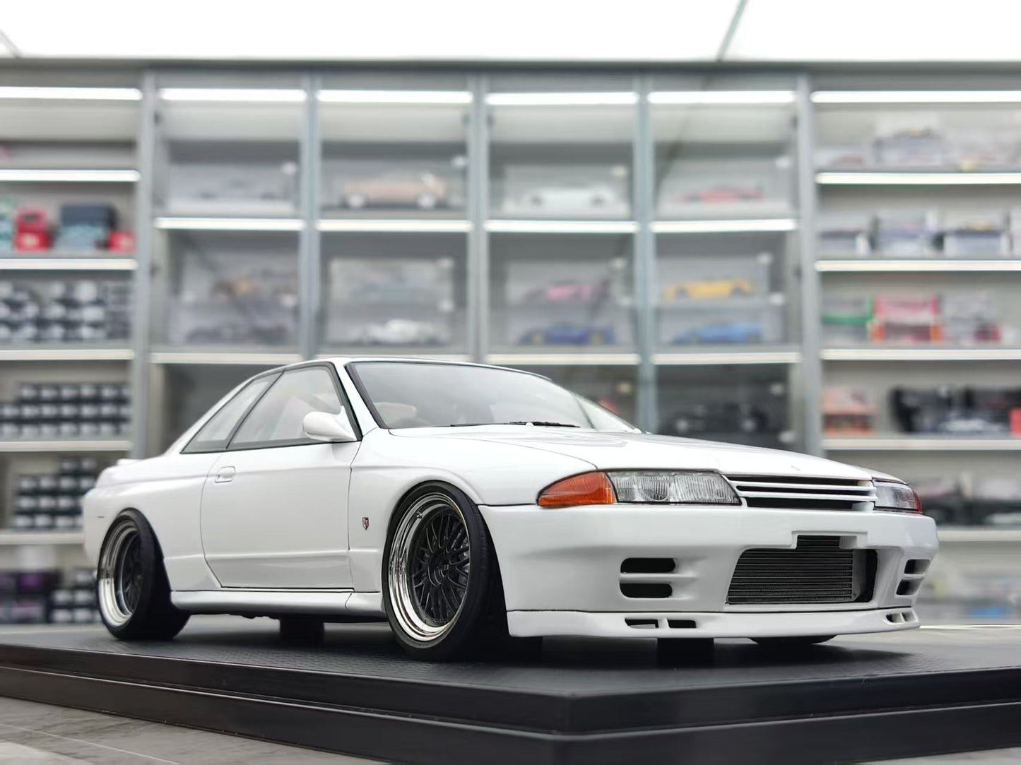 Ignition Model 1/18 Nissan Skyline GT-R (R32) White IG3596