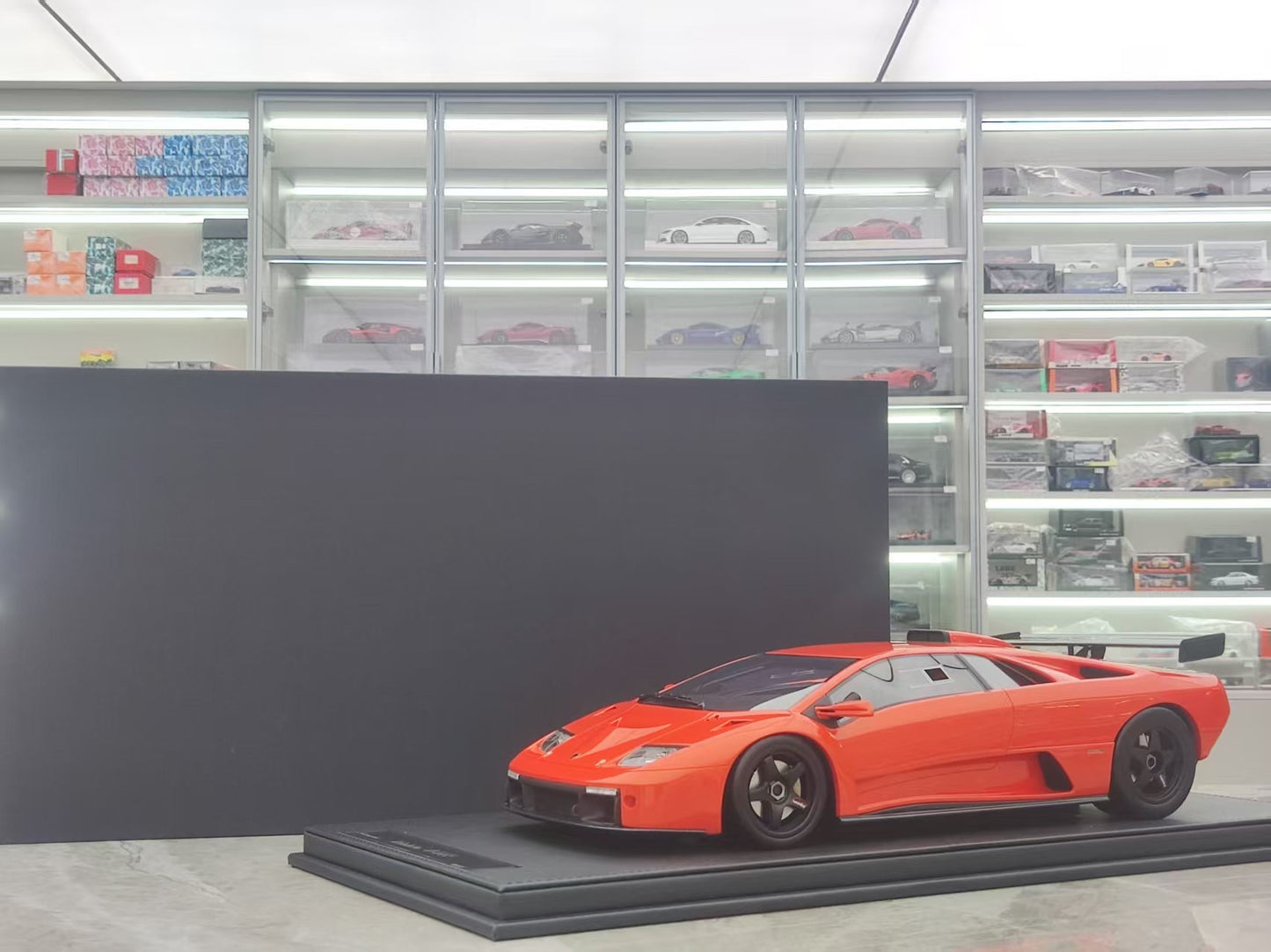 GL 1/12 Lamborghini Diablo GTR Orange Model Car JS-GL001