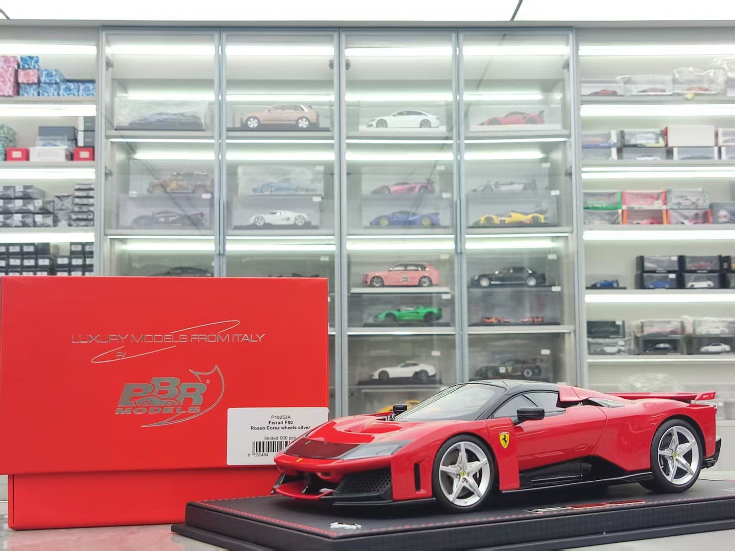 BBR 1/18 Ferrari F80 (New "King of the Road") - Leather Base, Standard Red/Silver Wheels (P18253A)