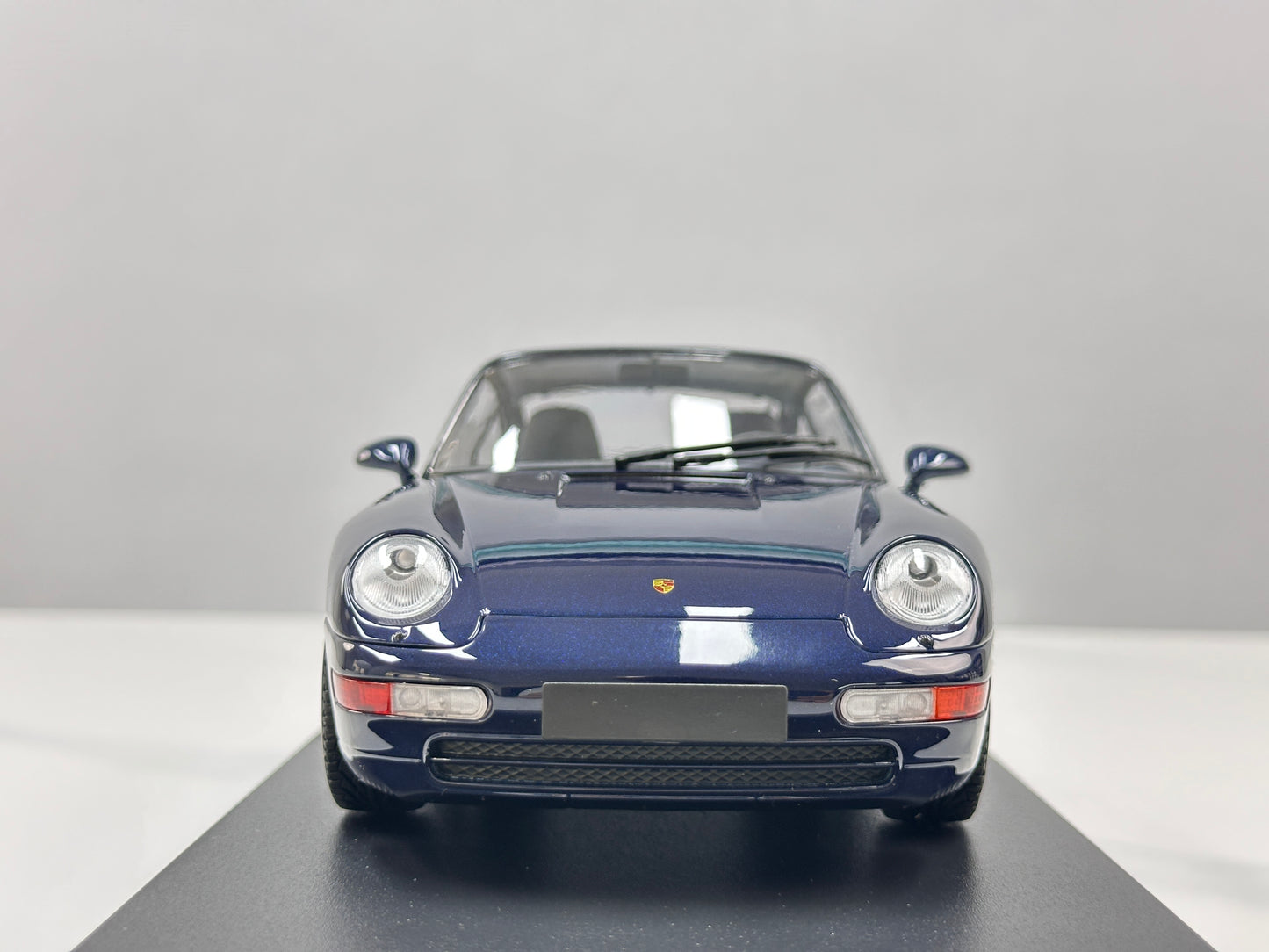MINICHAMPS 1/18 Porsche 911 (993) 1993 Metallic Blue 155061100