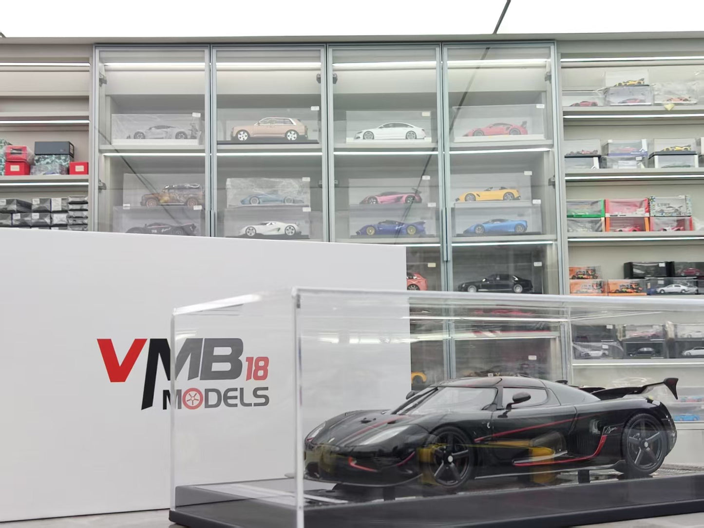 VMB 1/18 Koenigsegg Agera RSR Metallic Black VMB056