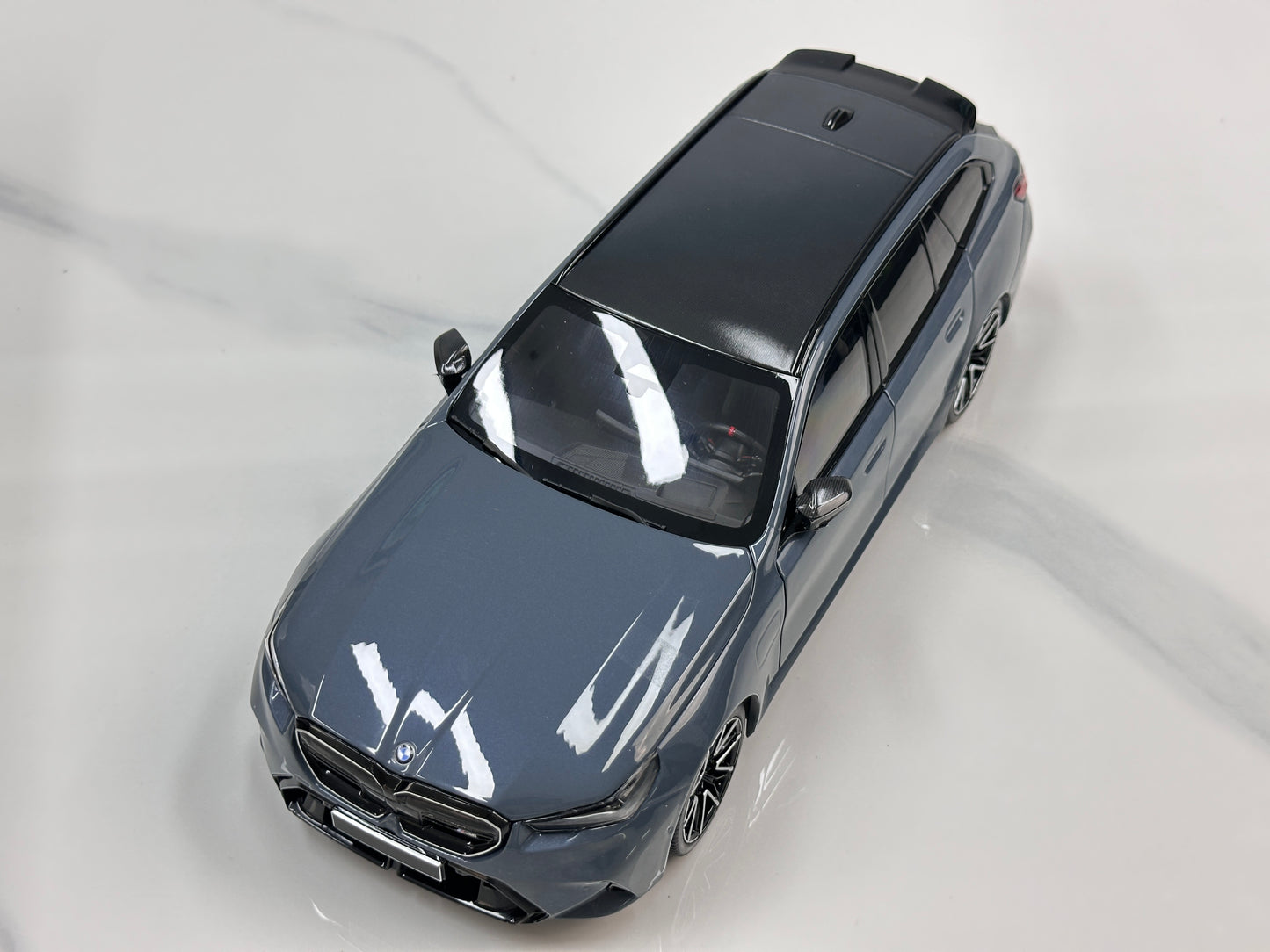 MINICHAMPS 1/18 BMW M5 Touring (2024) – Metallic Grey (110023901)
