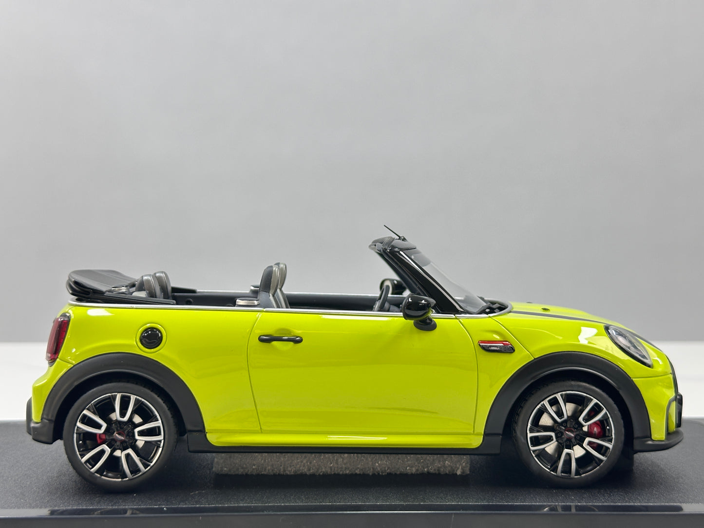 OTTO 1/18 MINI JCW CABRIO ZESTY Benedict Yellow OT1303