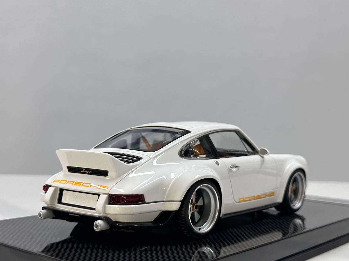 Dino Model 1/18 Porsche Singer DLS Metallic White DC005