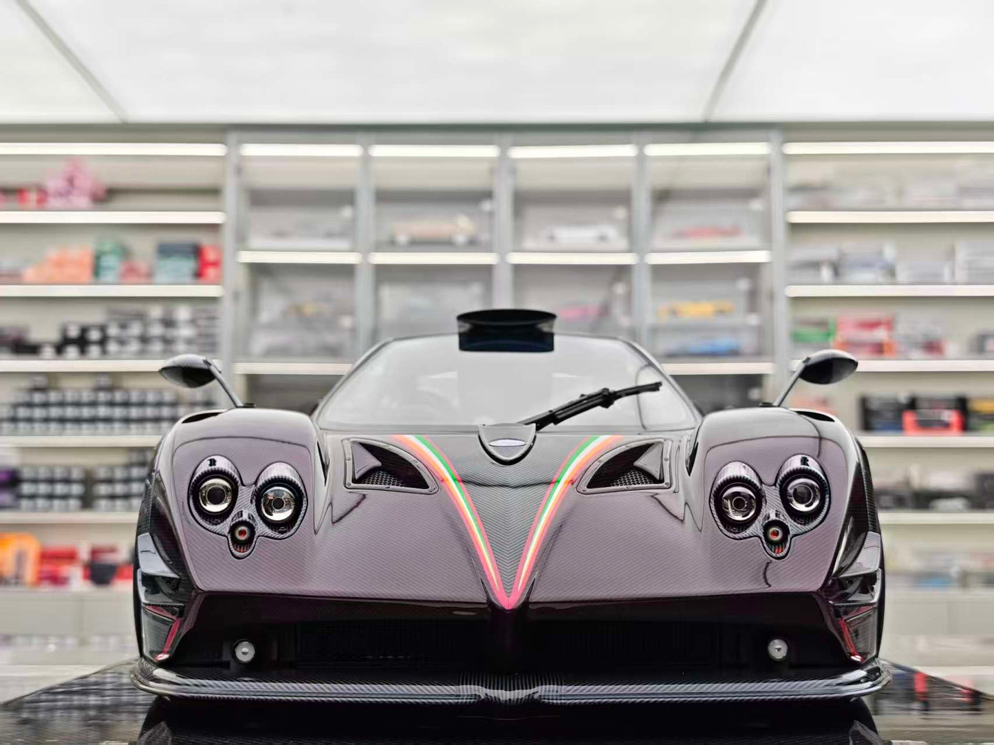 HH Model 1/8 Pagani Zonda 760 Ghost HH575