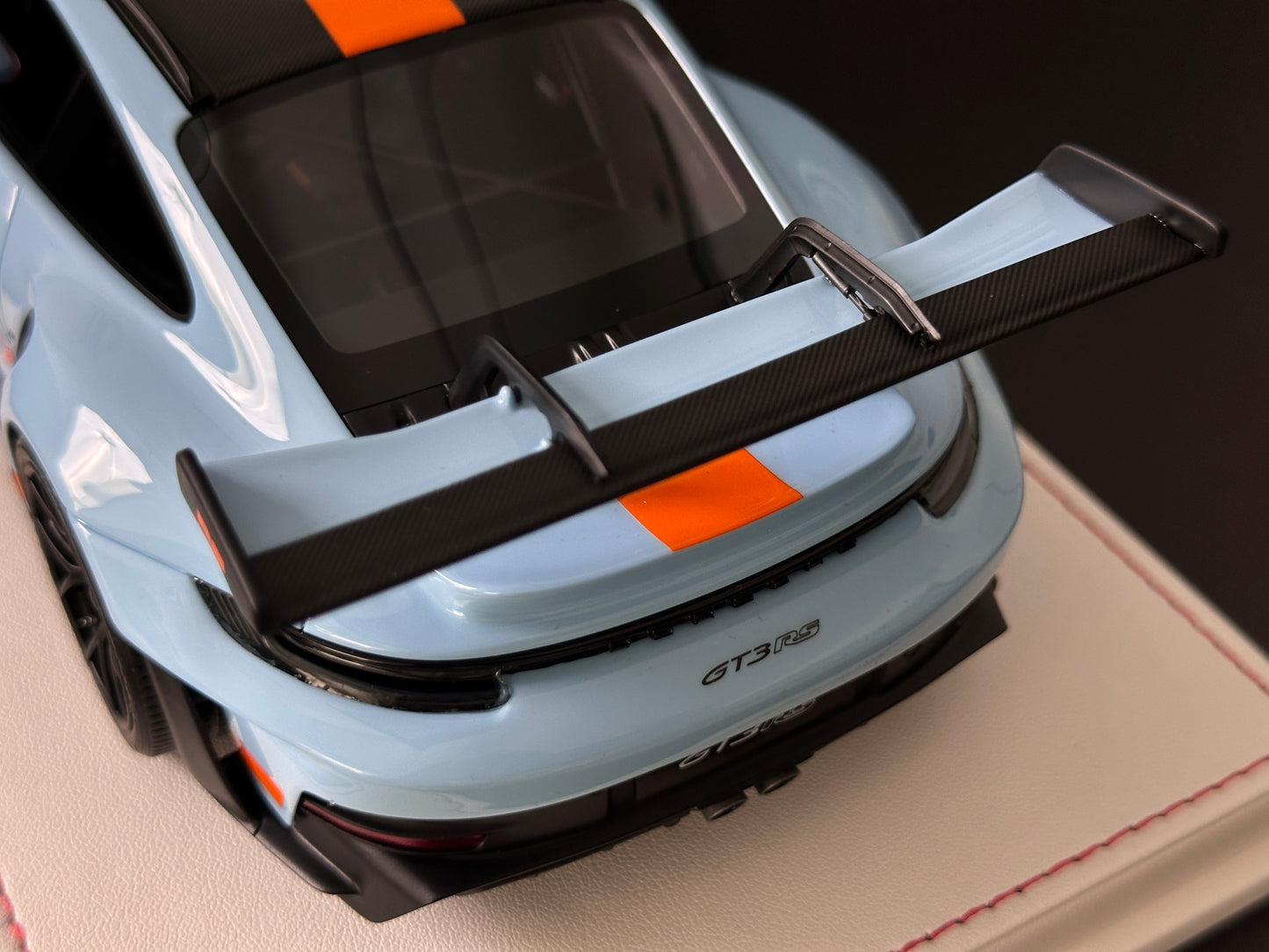 GH MODEL 1/18 Porsche 992 GT3RS Gulf Oil GH017