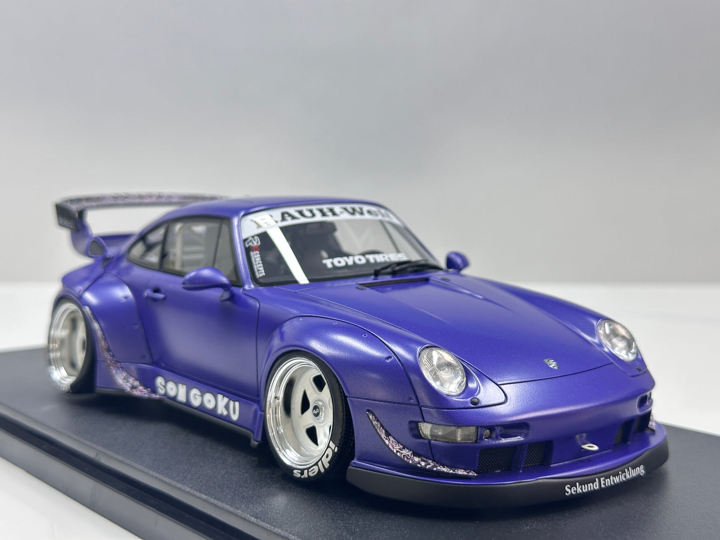 GT Spirit 1/18 Porsche RWB "Son Goku" Purple GT571
