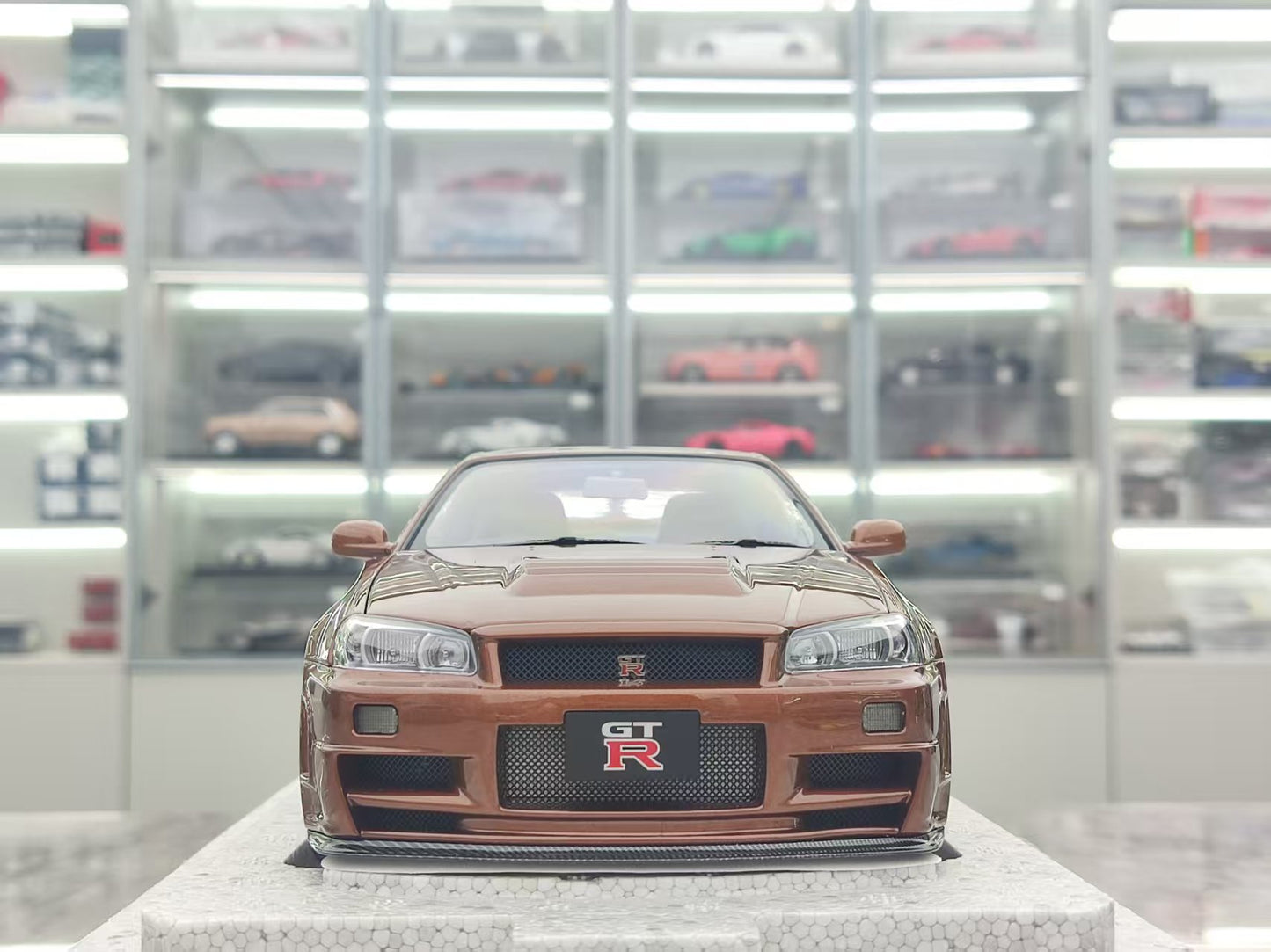 MOTORHELIX 1/18 Nissan Skyline GT-R (R34) CUSTOMIZED VERSION Metal Bronze MH319