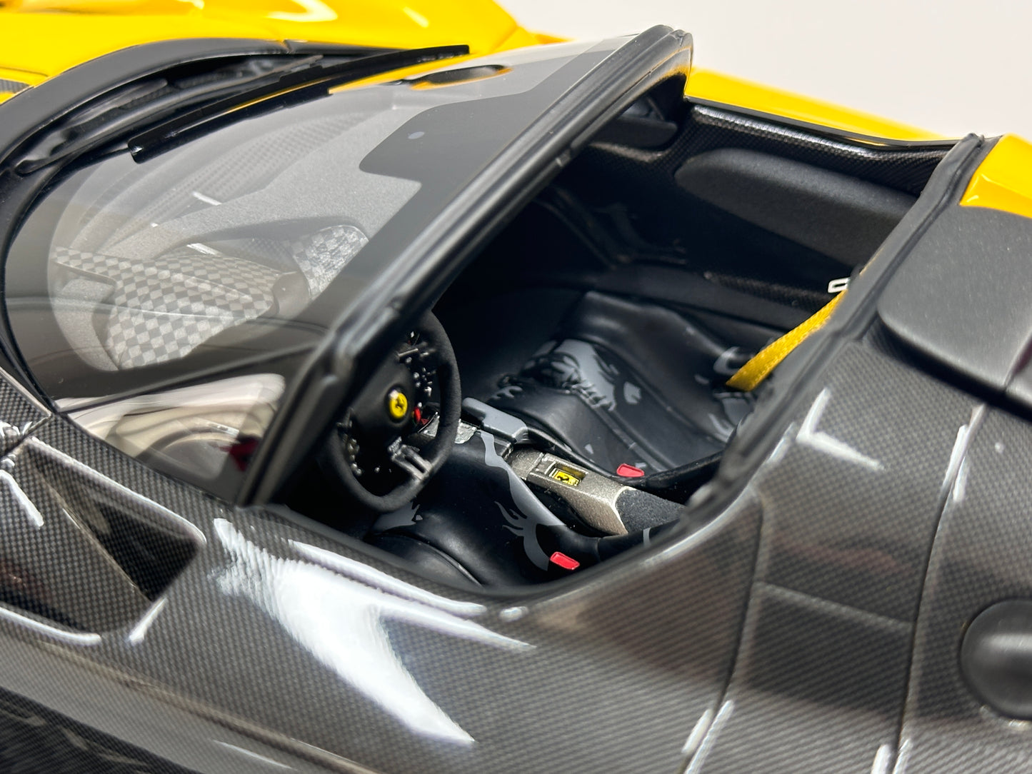 BBR 1/18 Ferrari SP3 Daytona 599+1 Spider - Open Roof Modena Yellow/Black Carbon Fiber P18214TMOCH