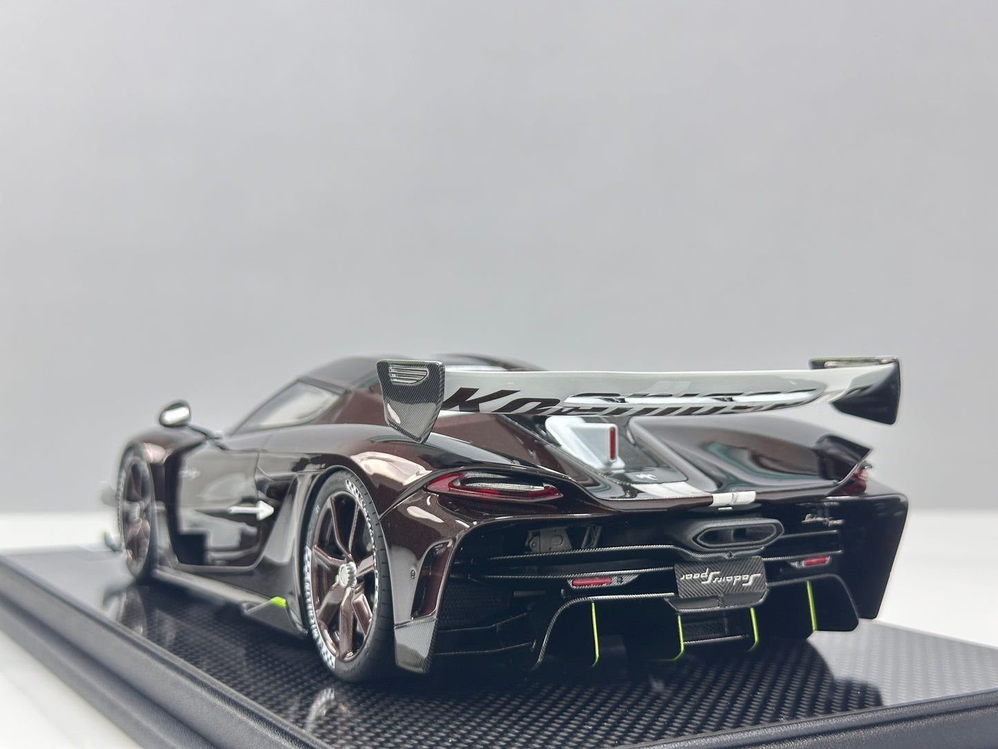 FRONTIART 1/18 Koenigsegg Jesko "Sadair's Spear" – Brown (FA198)