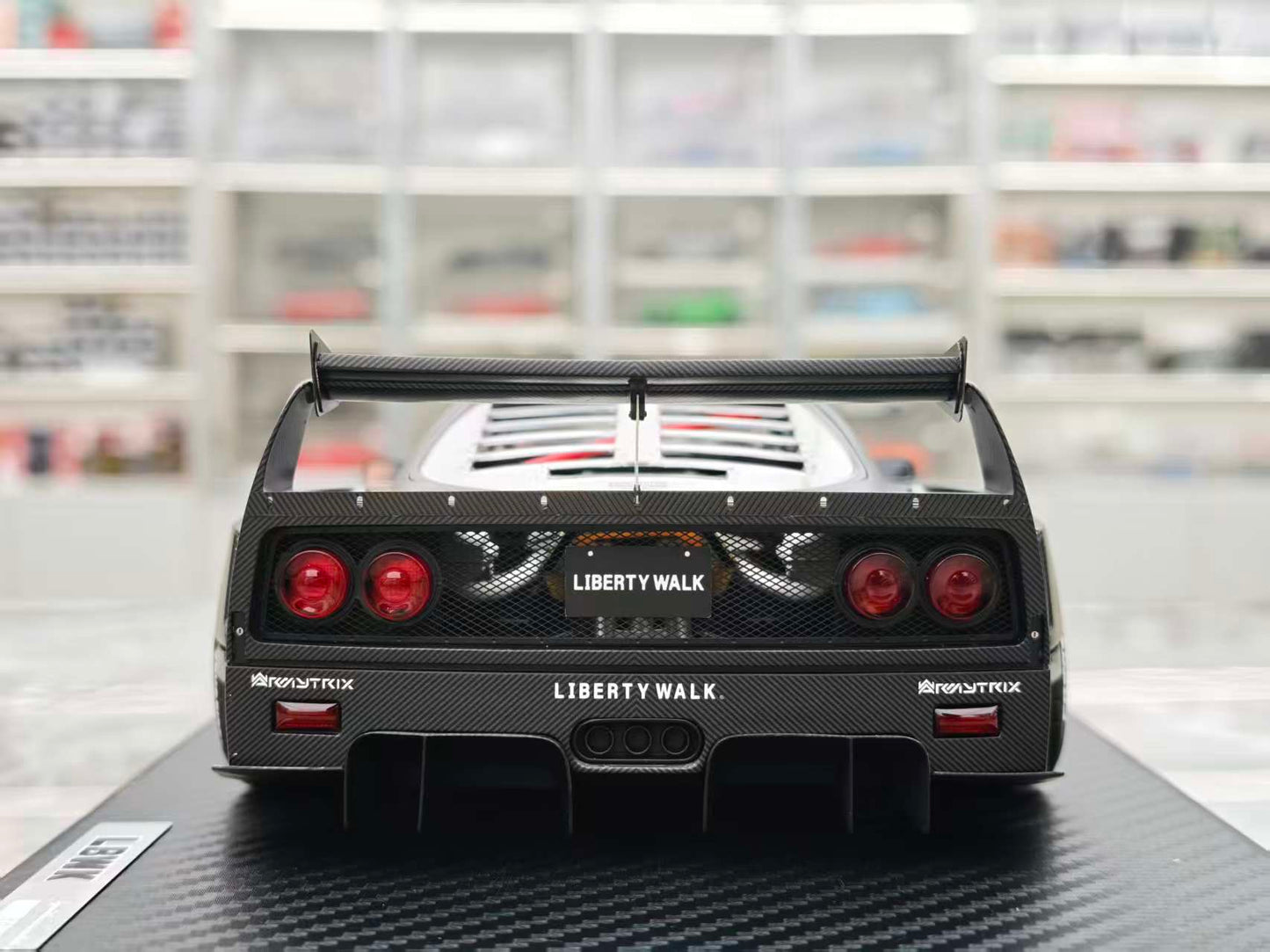 IG 1/18 Ferrari LB-WORKS 40 Full Carbon (IG3755 Full Carbon Fiber)