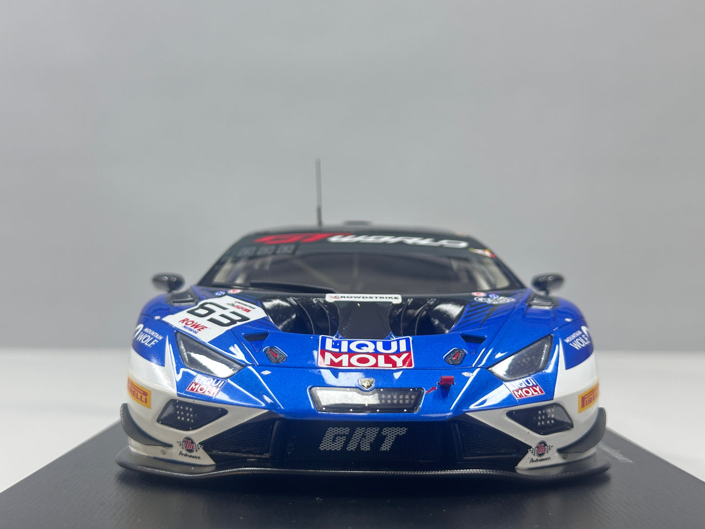 Spark 1/18 Lamborghini Huracan GT3 EVO 2 2025 Spa-Francorchamps Victory No. 63, Blue Livery, 18SPA2025