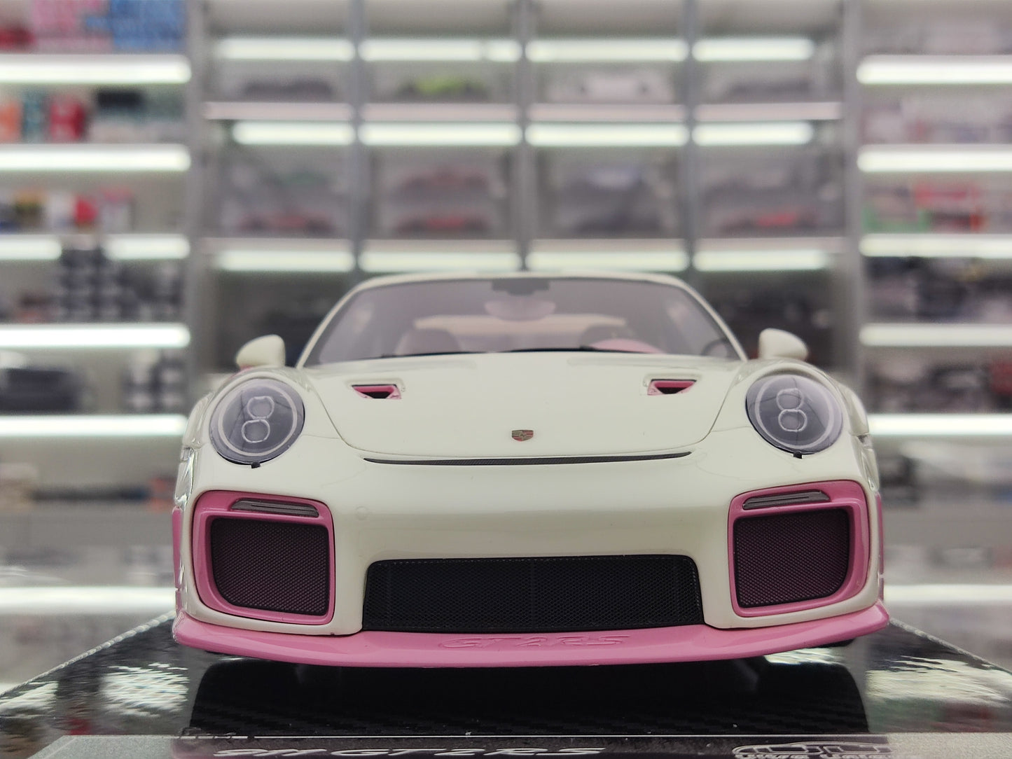 UU 1/18 Porsche 911 GT2 RS Fluorescent Pink Simulated Car Model JS-UU008