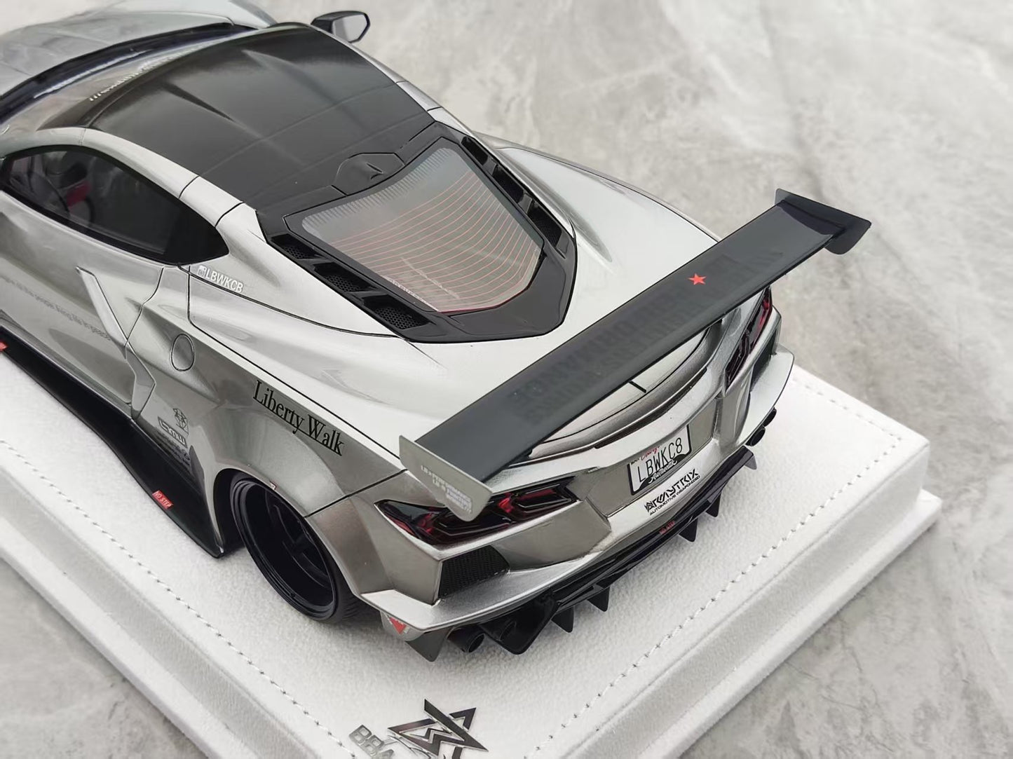 BBA MDOEL 1/18 Corvette C8 Widebody Tungsten Steel Silver BBA059