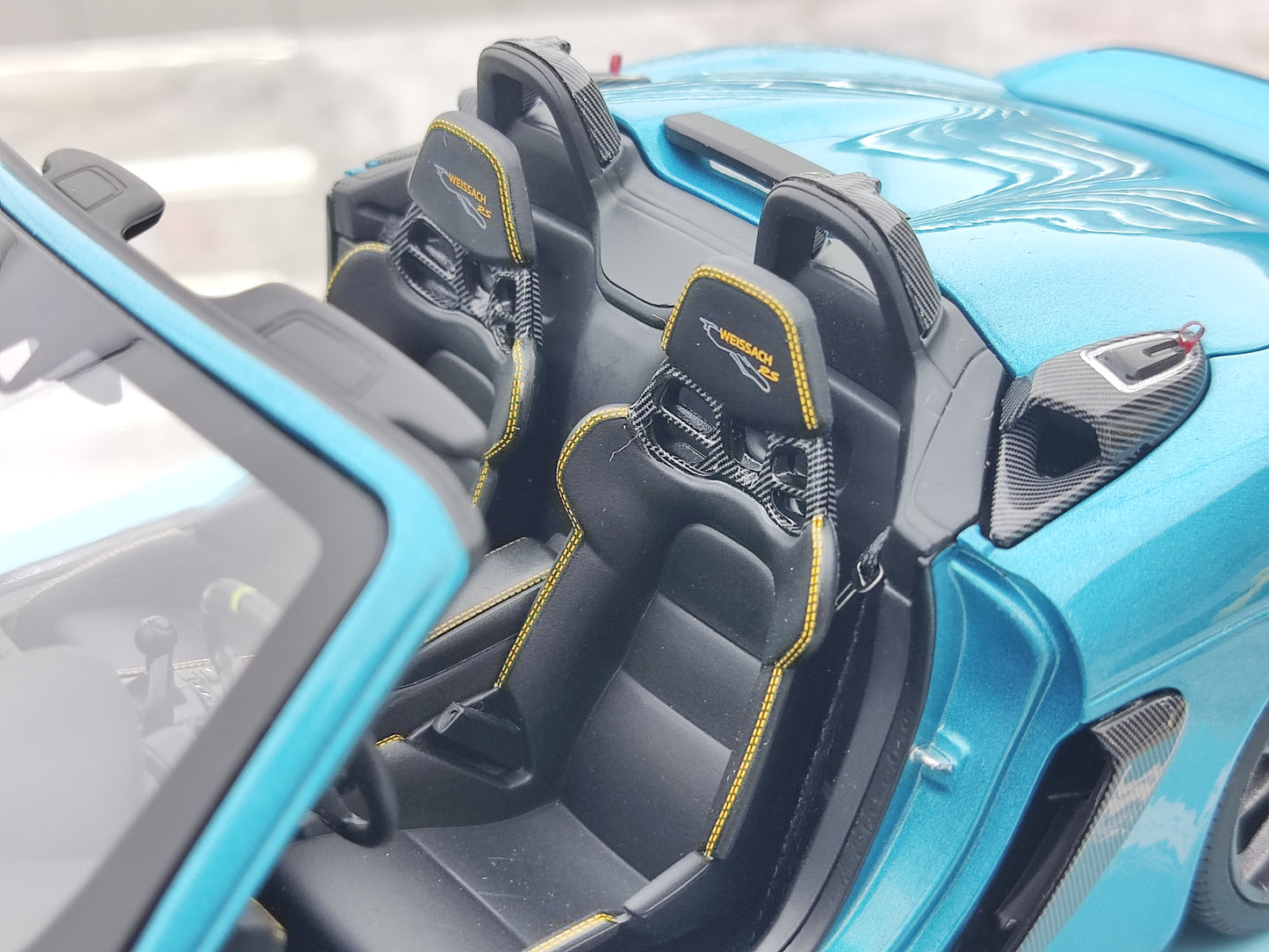 MINICHAMPS 1/18 Porsche 718 SPYDER RS 2024 Ipanema Blue 113063134