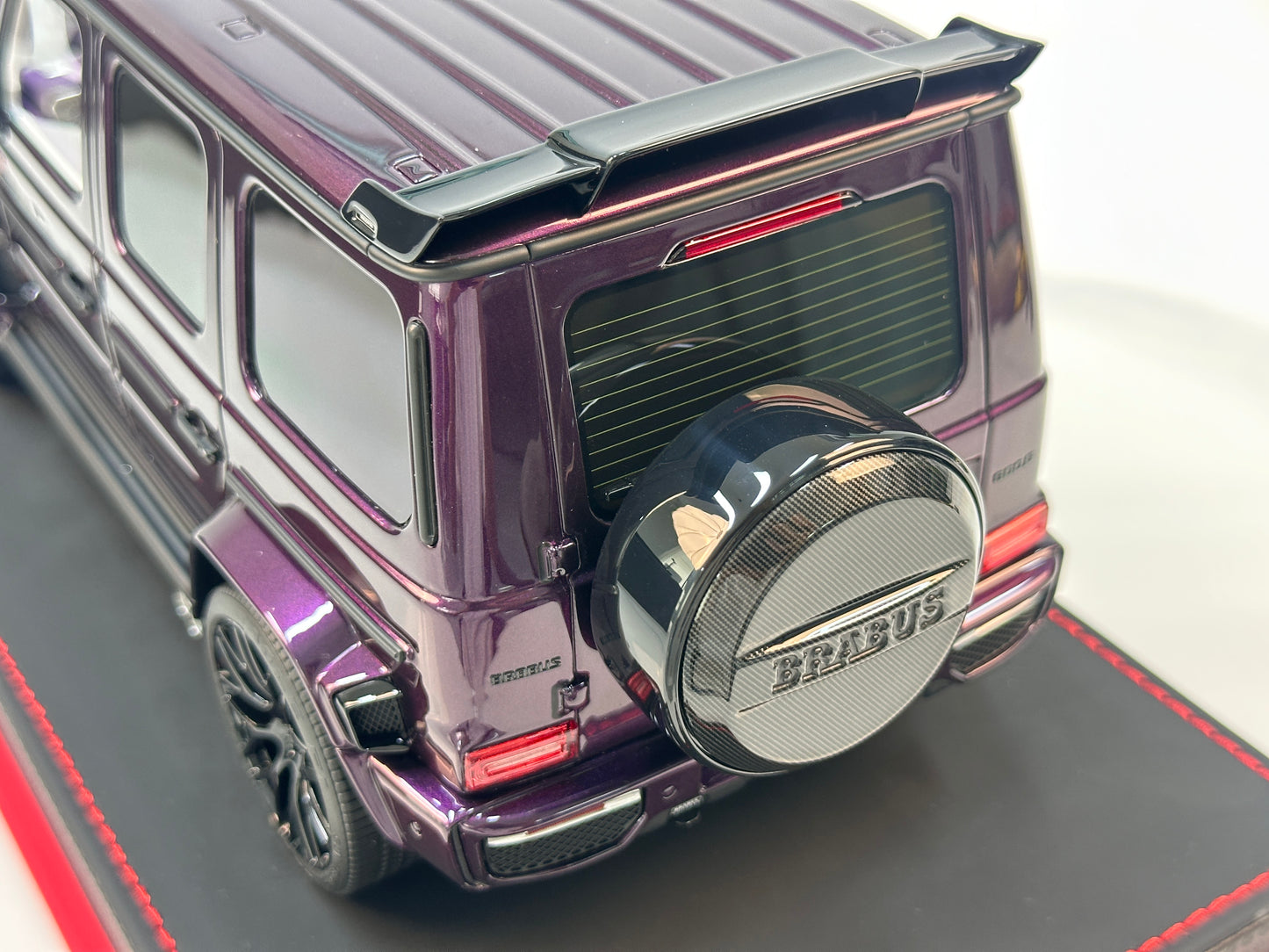 BBA MODEL 1/18 Brabus G800 Metallic Purple BBA081