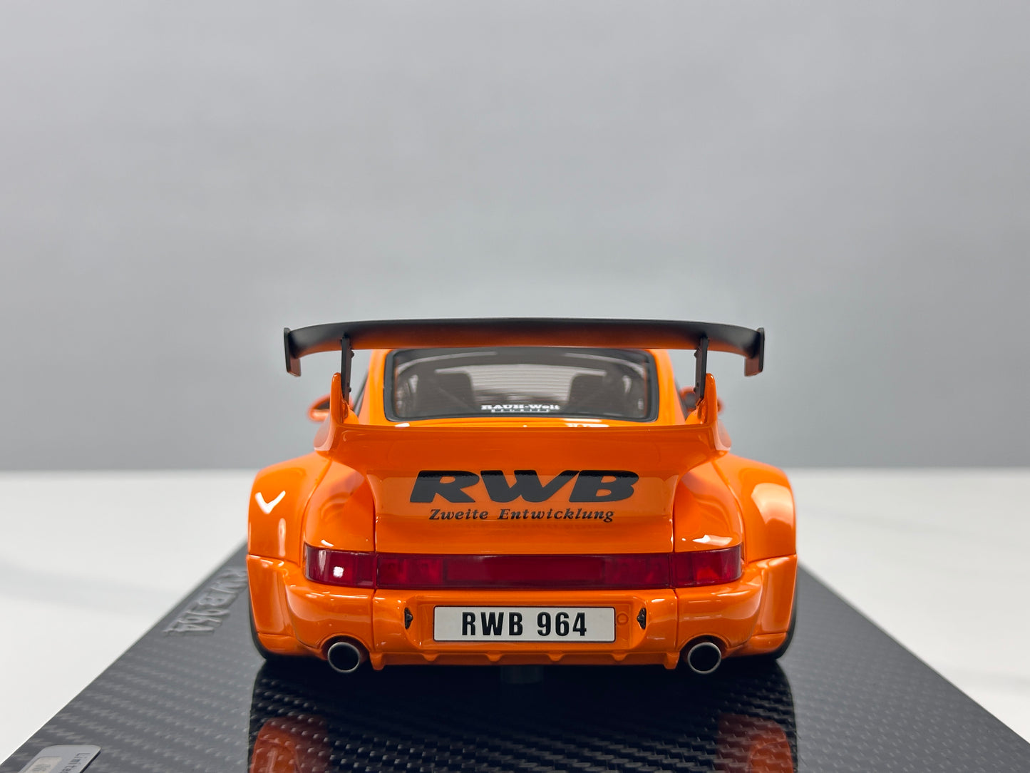 TGM Model 1/18 Porsche RWB 964 (Orange) TGM009