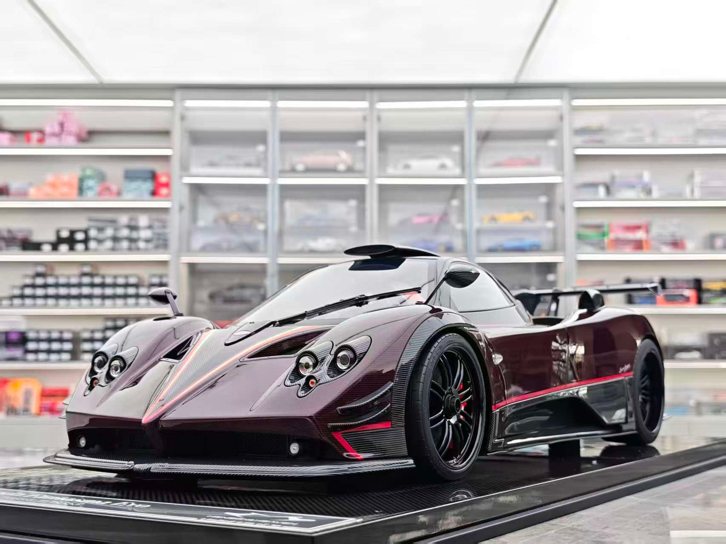 HH Model 1/8 Pagani Zonda 760 Ghost HH575