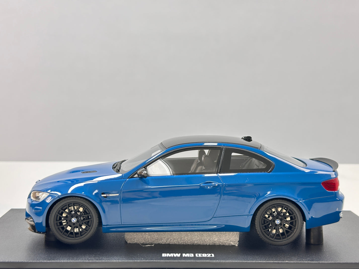 GT Spirit 1/18 BMW M3 E92 Blue GT941