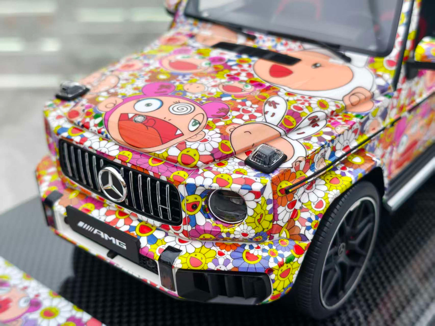 Dino Model 1/18 Mercedes-Benz G63 Custom Edition Sunflower DMK001B