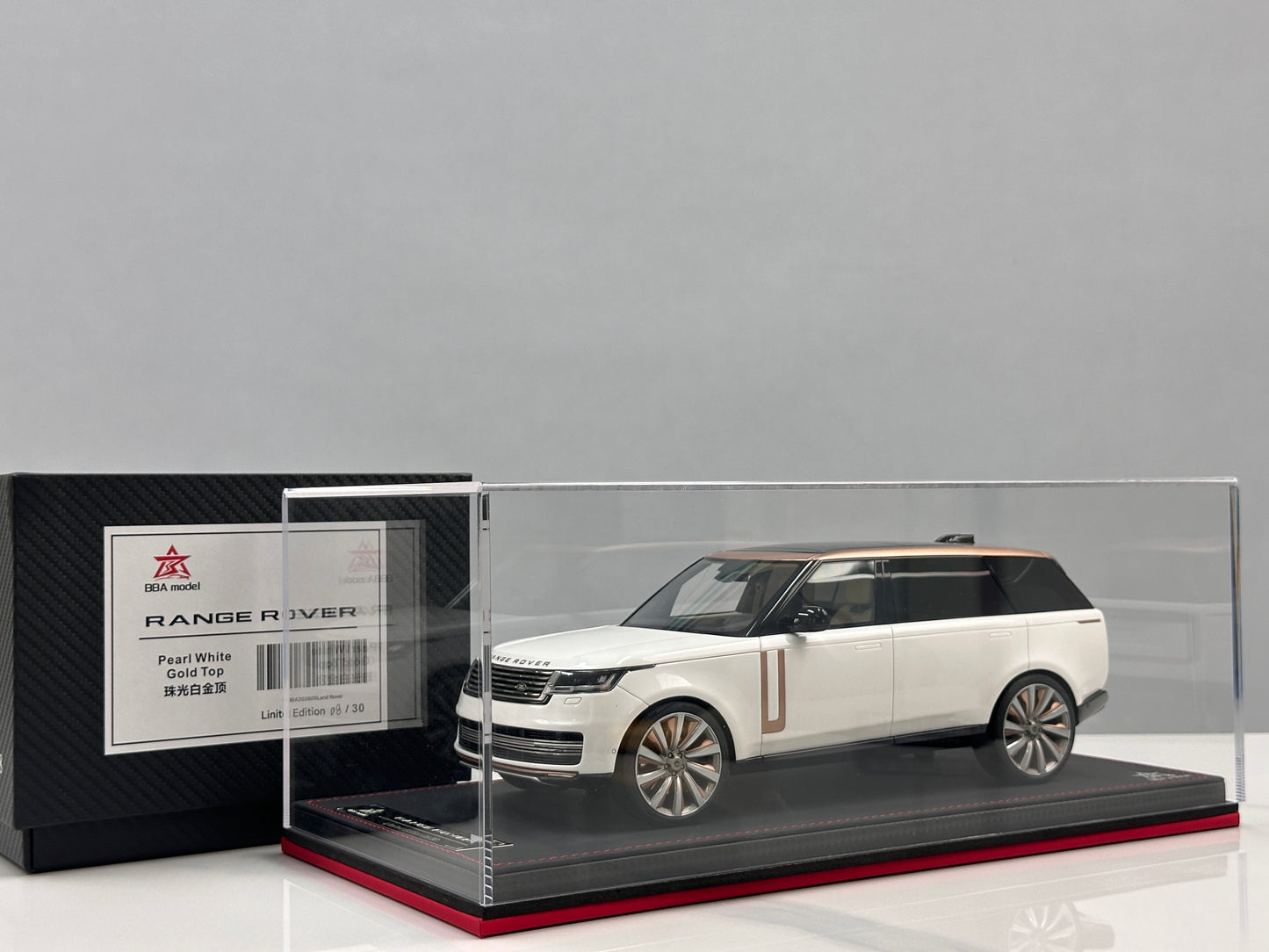 BBA MODEL 1:18 Land Rover Range Rover Autobiography — Pearl White with Platinum Roof (BBA065)