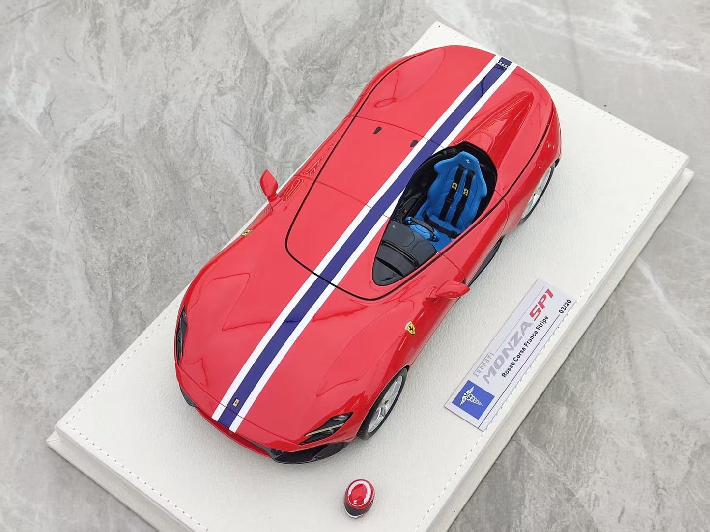 HERMES COLLECTION 1/18 Ferrari Monza SP1 with red French stripes HC006