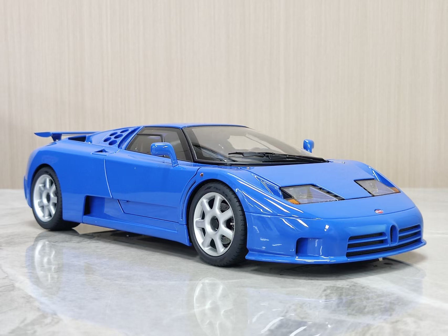 AUTOart 1:18 Bugatti EB110 SS Blue AA226