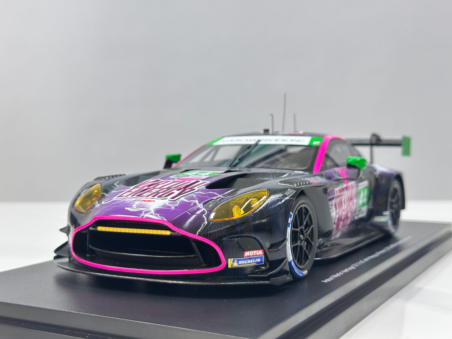 Topspeed 1/18 Aston Martin Vantage GT3 Evo #44 Magnus Racing Black/Purple Livery TS0690