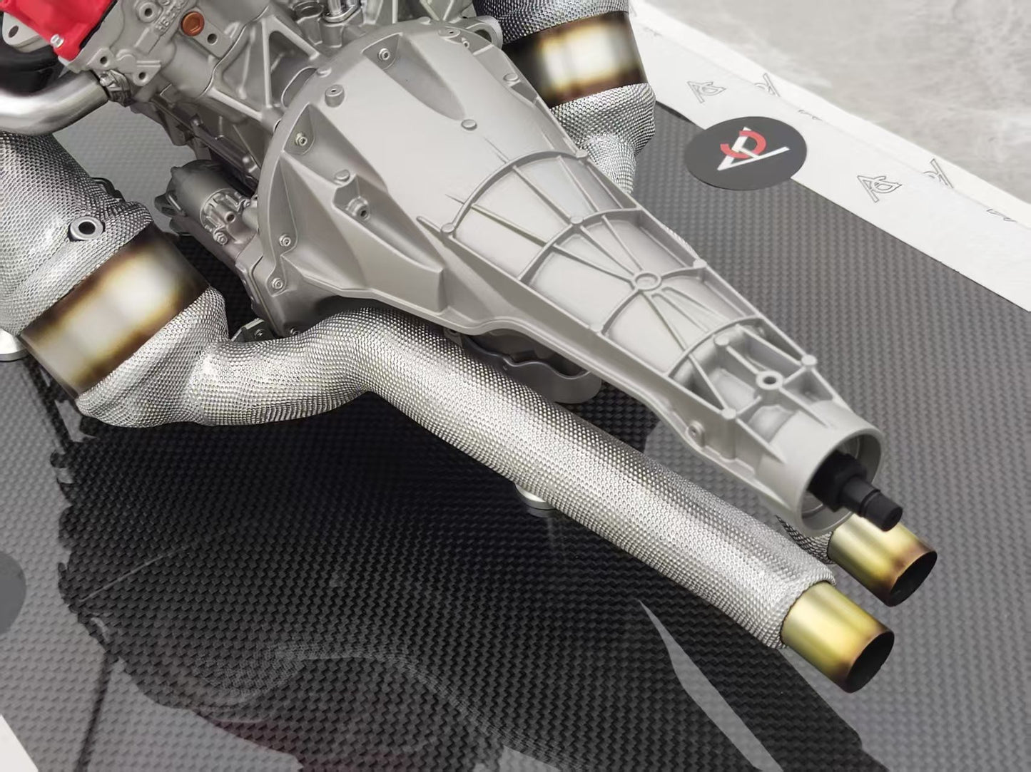 Amalgam 1/4 Ferrari 12CILINDRI V12 F140HD Engine and Gearbox M6325-SC1-16