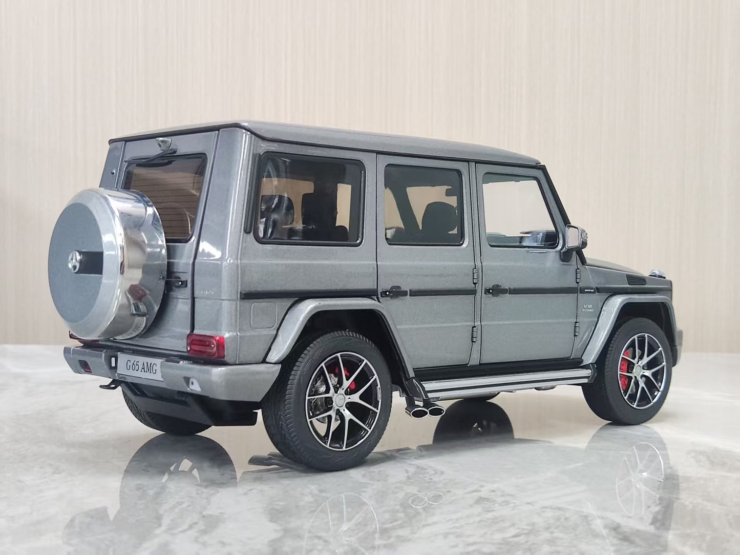 Almost Real 1:18 Mercedes-Benz G65 Matte Grey AR078
