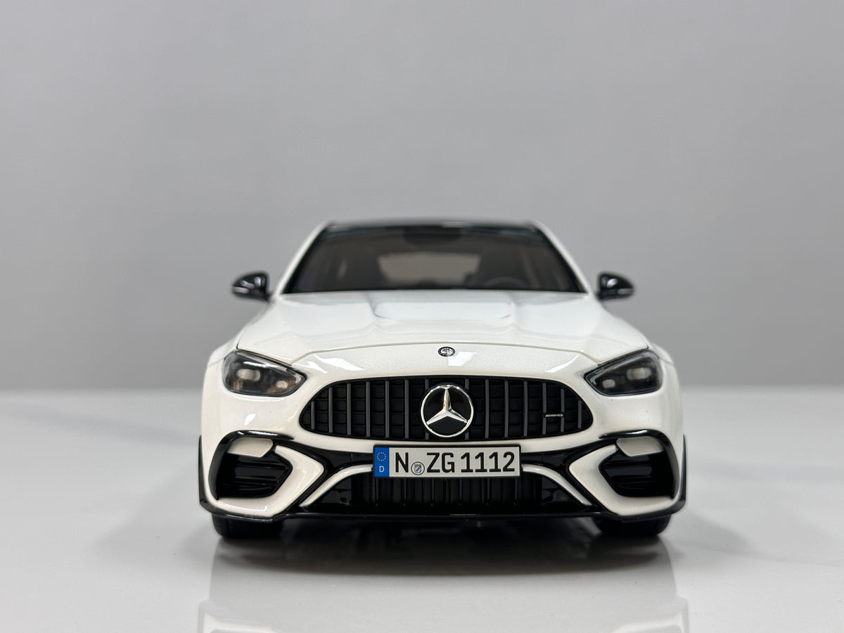 NZG 1/18 Mercedes-AMG C63 S E-Performance Gloss White (111200040)