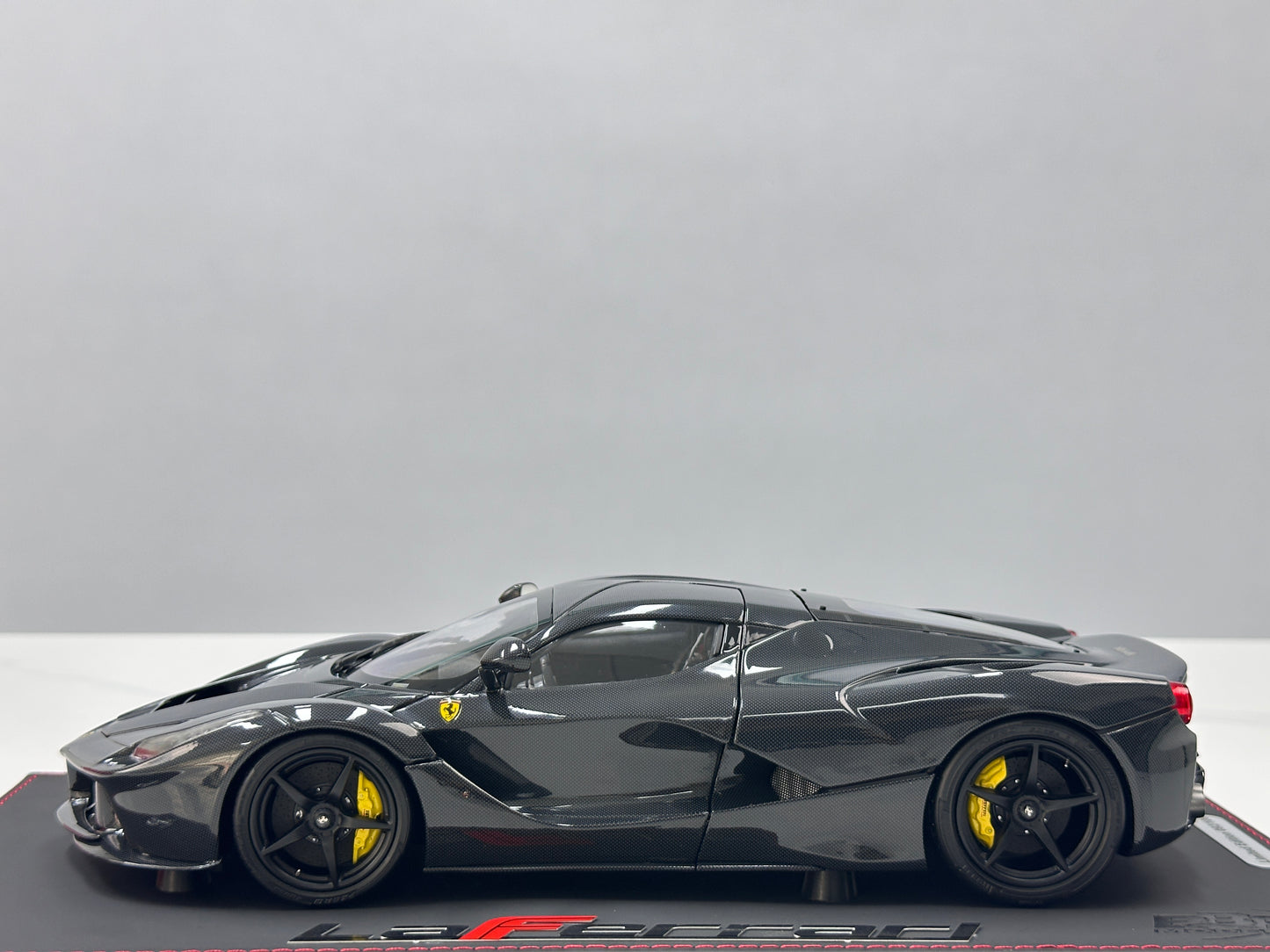 BBR 1/18 Ferrari LaFerrari Alloy Alloy Full Opening Leather Sole Black Knight BBR182244