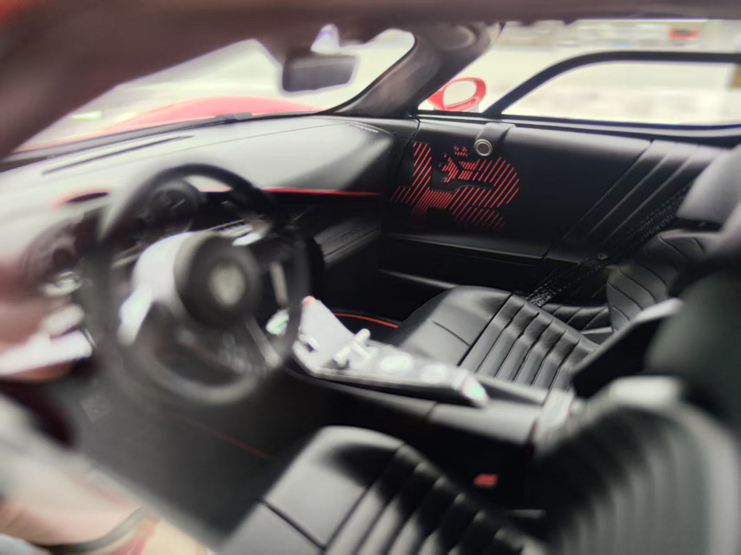 BBR 1/18 Alfa Romeo 33 Stradale Carbon Base Red Black Wheels Car Model P18264BCH