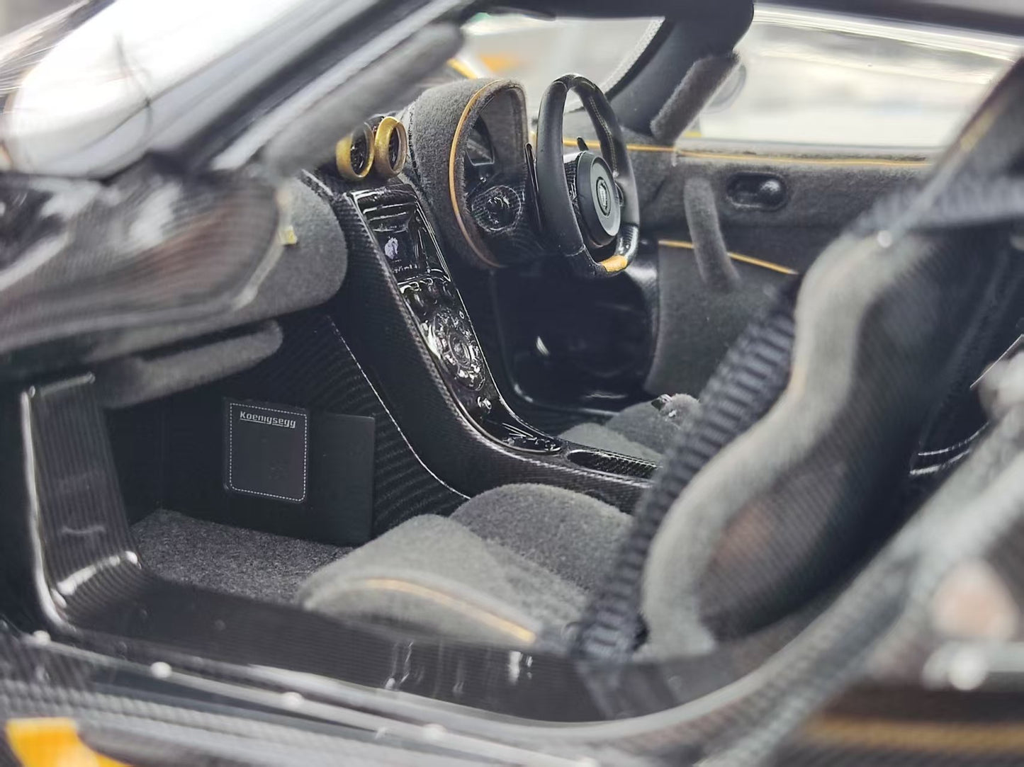 FRONTIART 1/18 Koenigsegg Agera S Hundra 7100 Carbon Gold Resin Full Opening FA187