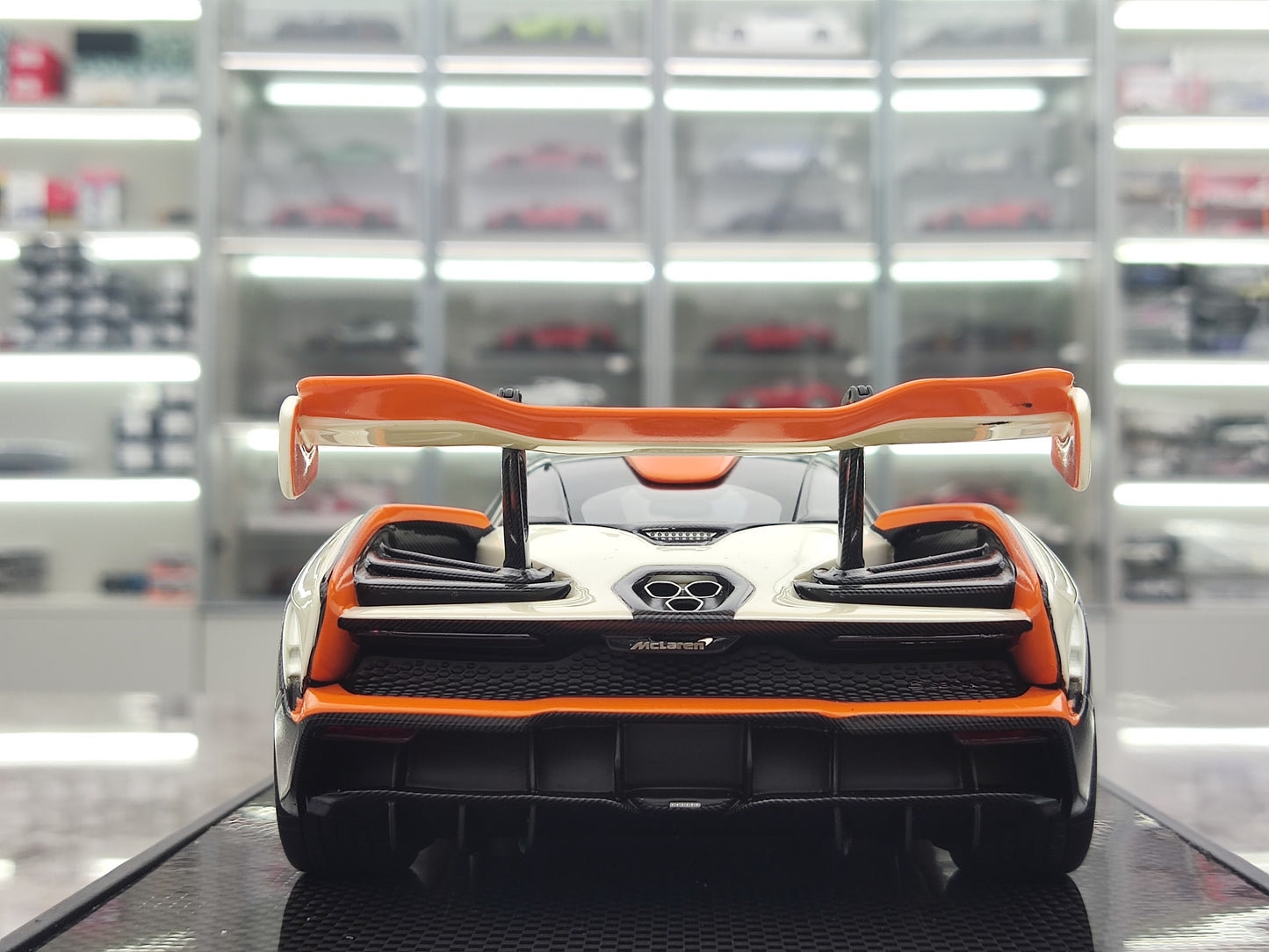 IVY 1/18 McLaren Senna Off-White Resin Car Model JS-IVY001