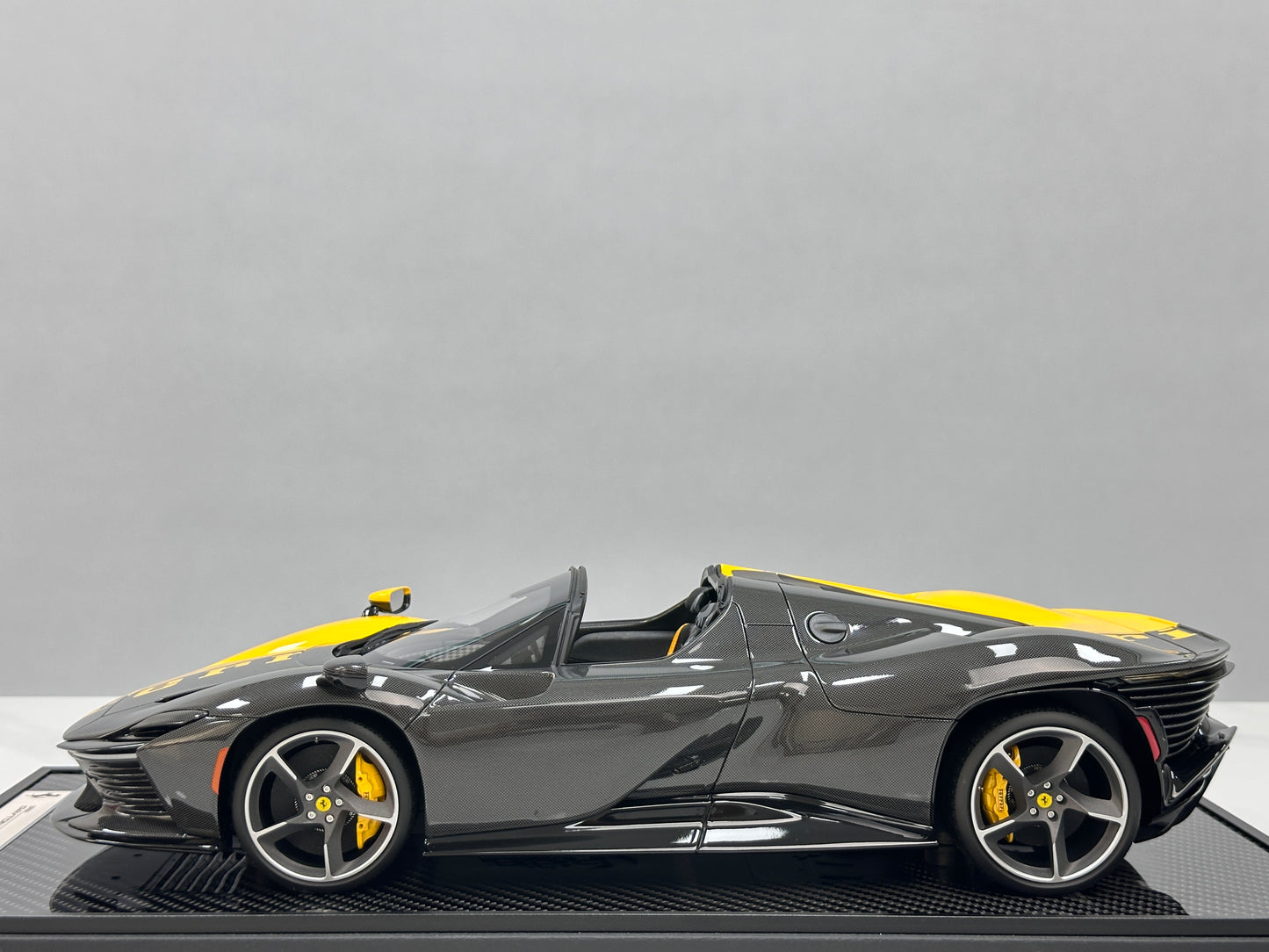 BBR 1/12 Ferrari SP3 Daytona 599+1 Spider – Modena Yellow (BBR1217O)