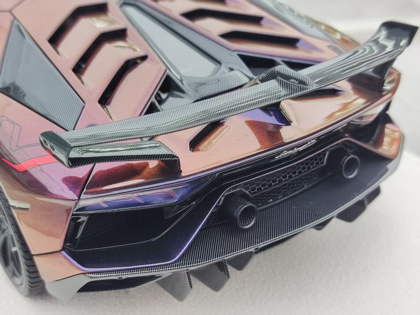MAKEUP 1/18 Lamborghini Aventador SVJ Blue-Purple EML025J