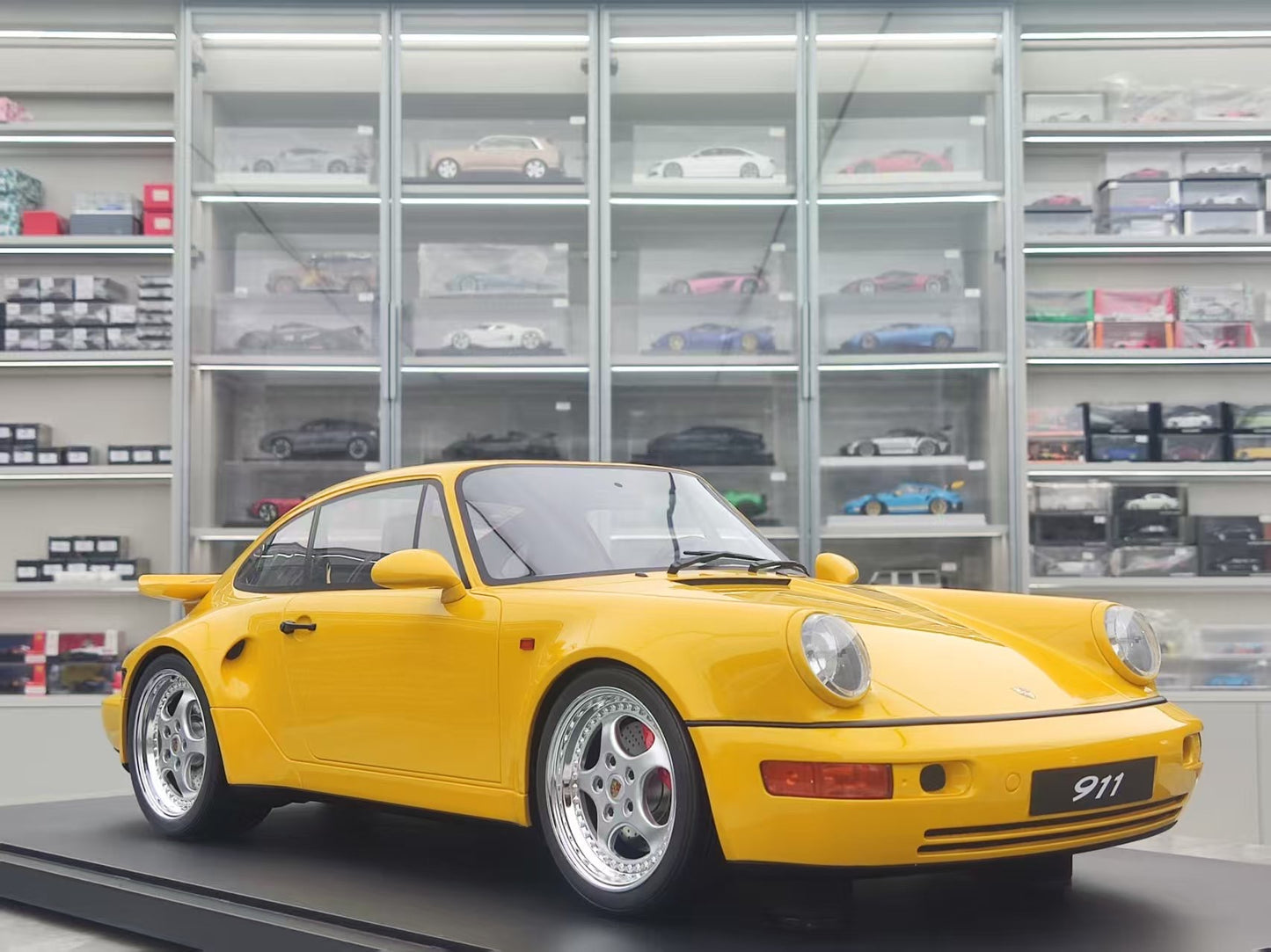 GT Spirit 1/8 Porsche 911 [964] TURBO S Yellow GTS801701