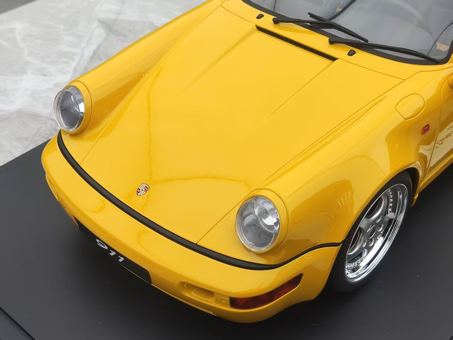 GT Spirit 1/8 Porsche 911 [964] TURBO S Yellow GTS801701