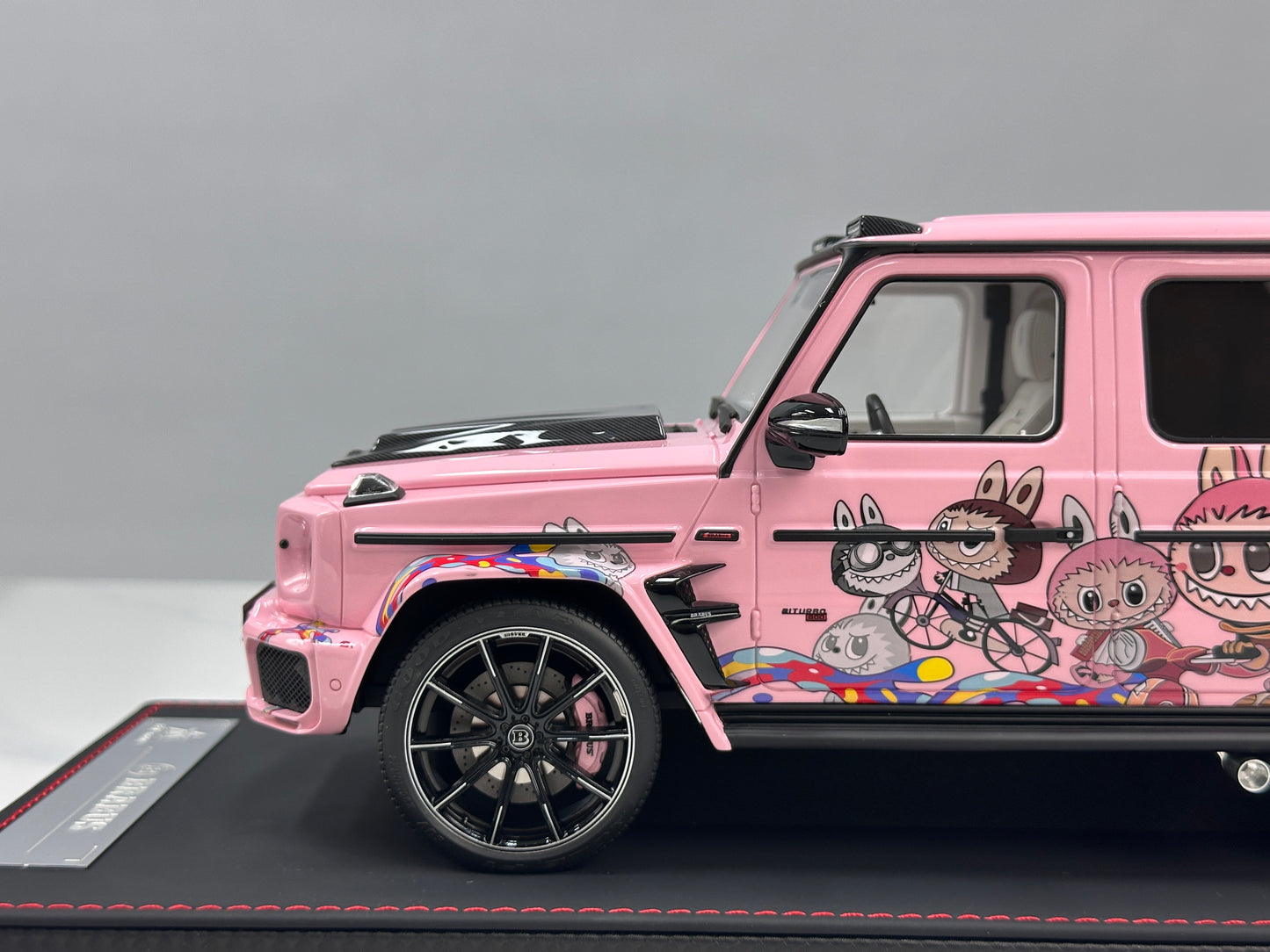 BBA Model 1/18 Brabus G800 Labubu BBA084