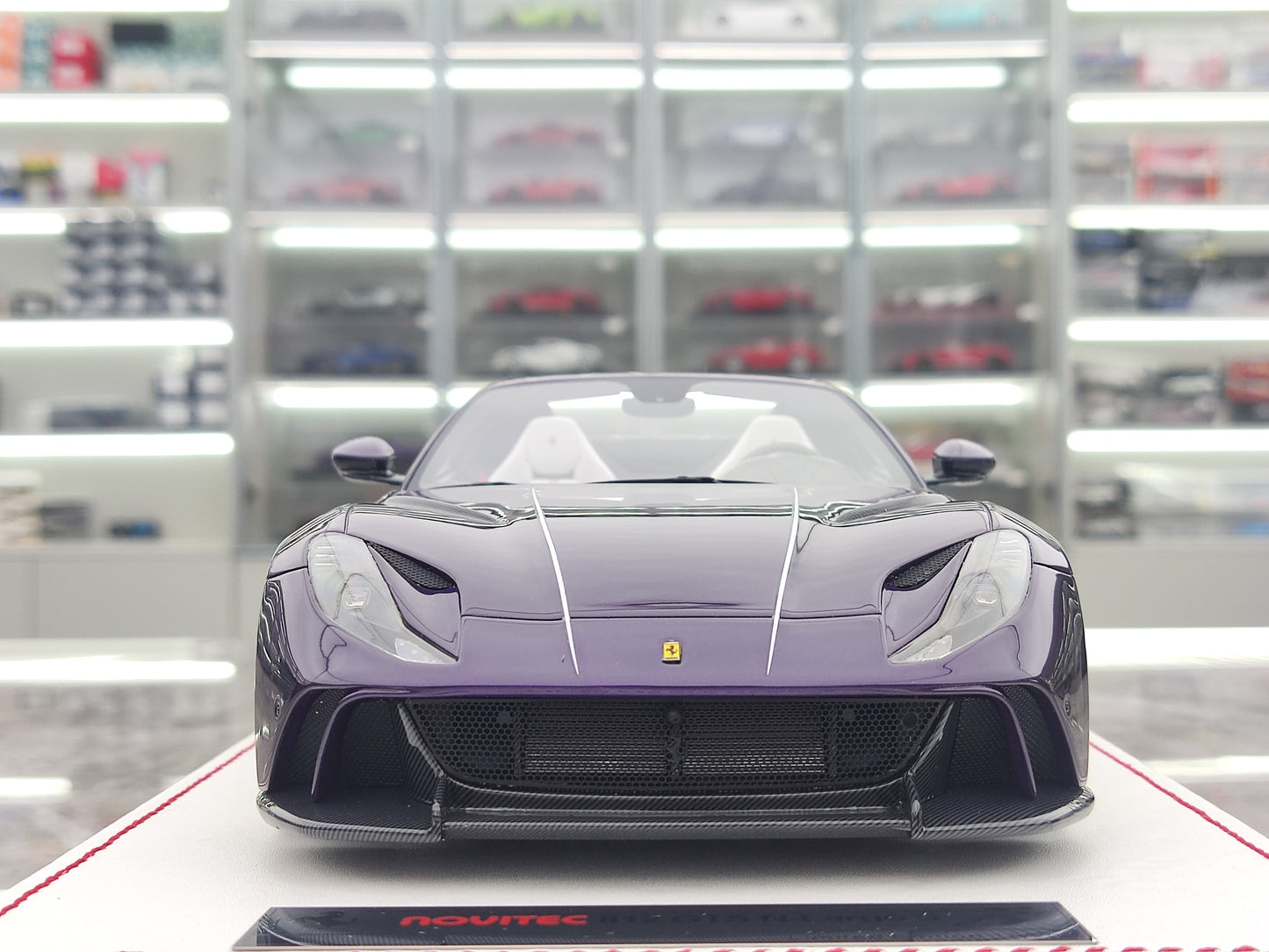 RUNNER 1/18 Ferrari 812GTS Purple Simulation Car Model JN-RNR041