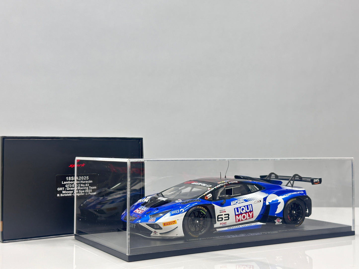 Spark 1/18 Lamborghini Huracan GT3 EVO 2 2025 Spa-Francorchamps Victory No. 63, Blue Livery, 18SPA2025