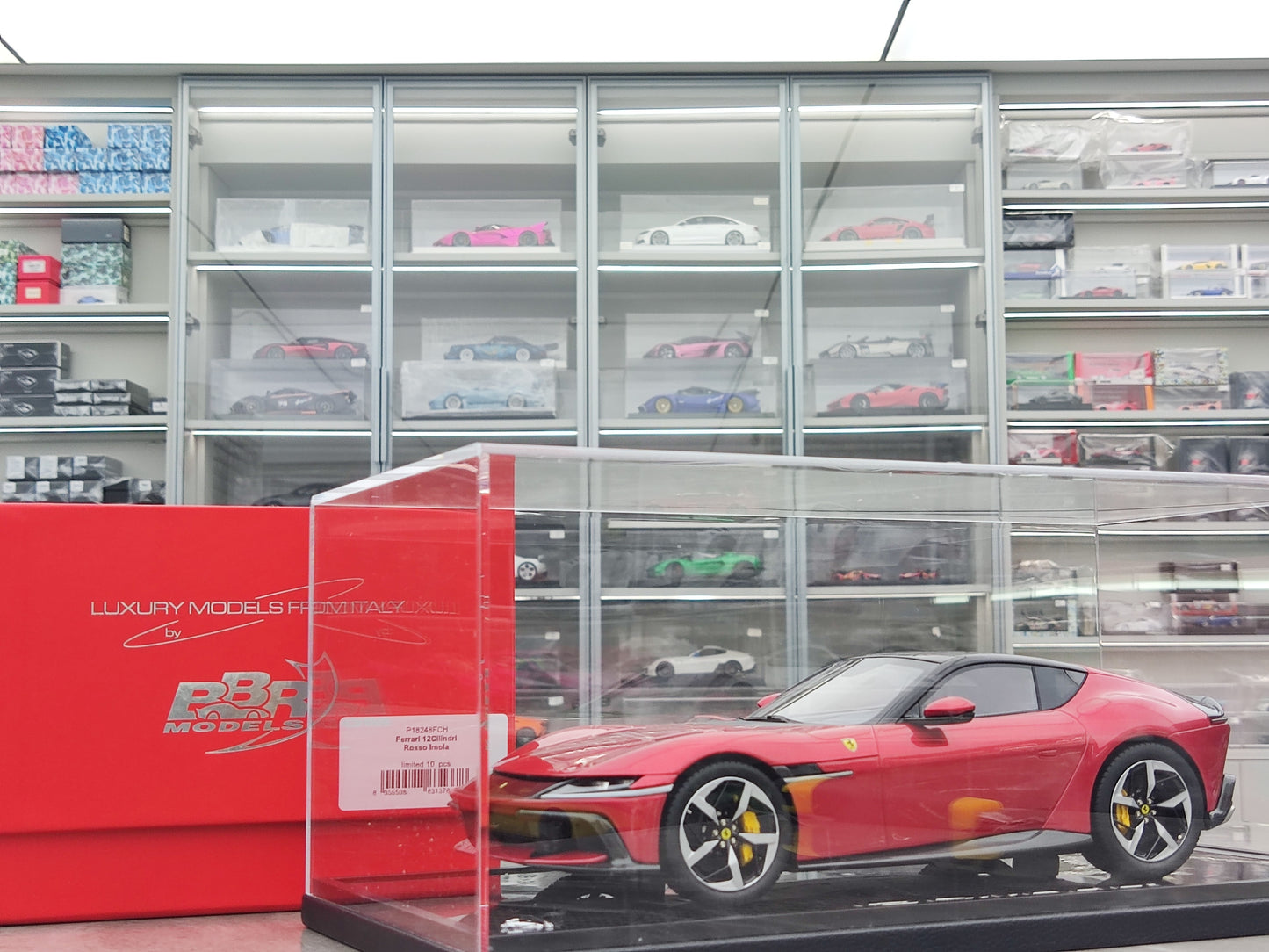 BBR 1/18 Ferrari 12 CILINDRI COUPE Emora Metallic Red P18248FCH