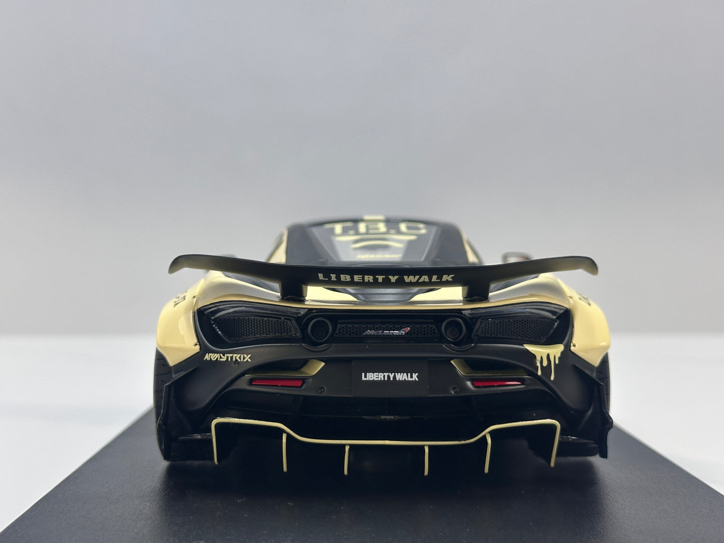 GT Spirit 1/18 McLaren LB-WORKS 720S Beige GT961