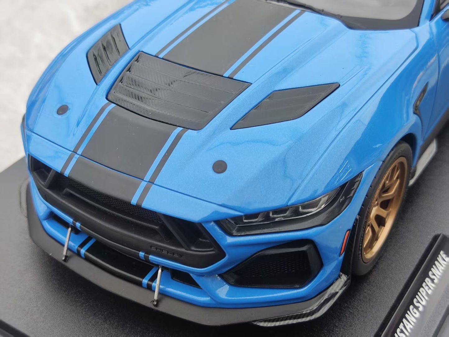 Solido 1/18 Ford Shelby Mustang Super Snake Grabber Metallic Blue S1813802