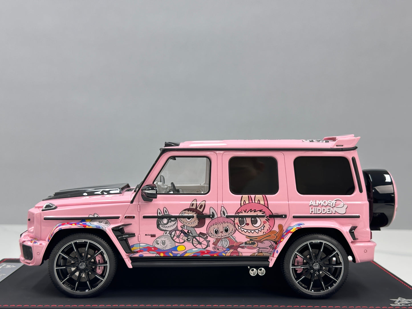 BBA Model 1/18 Brabus G800 Labubu BBA084