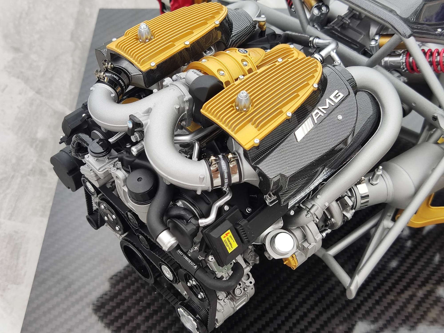 FRONTIART 1/6 Pagani Huaya Engine Black Gold Purple FA006